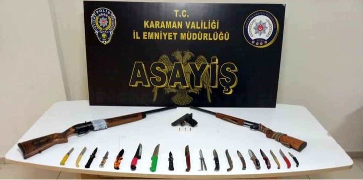 Karaman'da polis uygulamasında silahlar ve bıçaklar ele geçirildi: 5 tutuklama