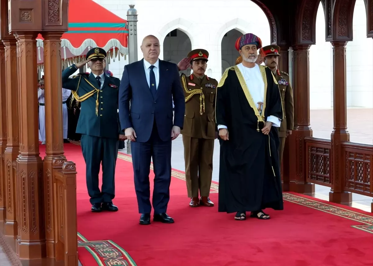 Lübnan Cumhurbaşkanı Avn, Maskat'ta Umman Sultanı Bin Tarık ile görüştü