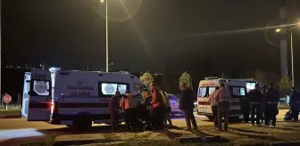 Samsun'da hafif ticari araçla çarpışan motosikletteki 2 kişi yaralandı