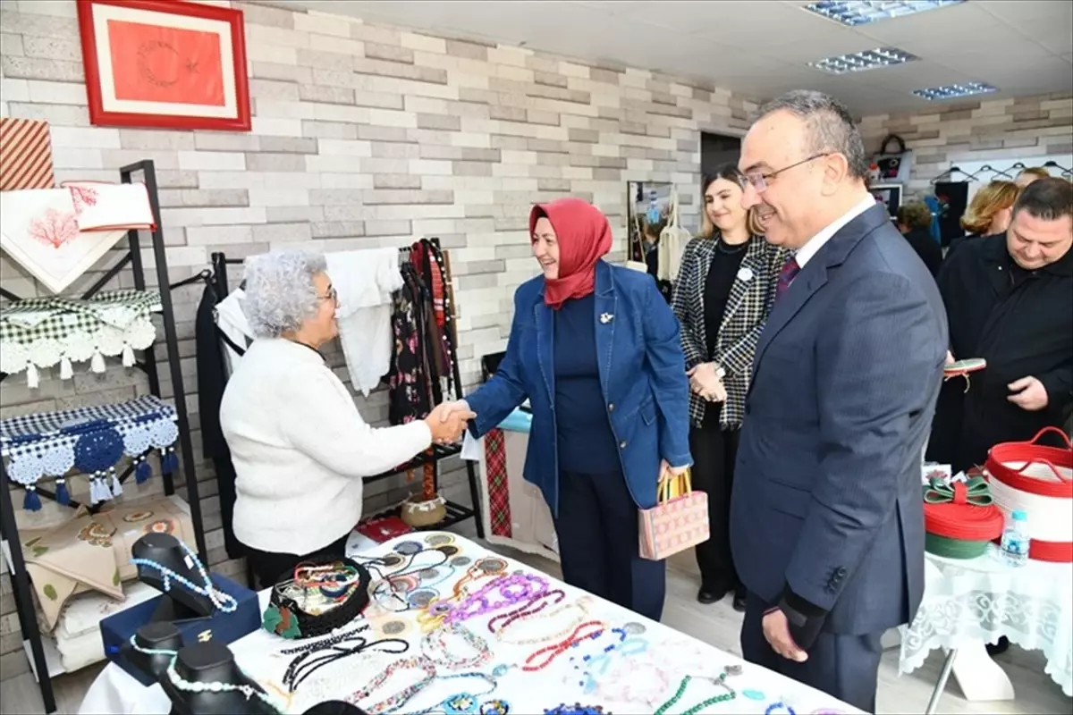Tekirdağ'da öğrenciler yararına kermes düzenlendi