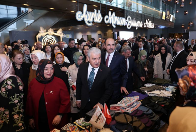 Vali Akın İle Başkan Altay 17. Altın Dokunuşlar Festivali'ni Ve Gazze Kermesi'ni Açtı