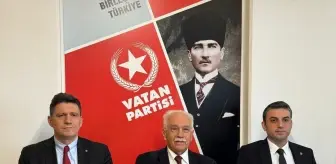 Vatan Partisi Genel Başkanı Perinçek İstanbul'da basın toplantısı düzenledi