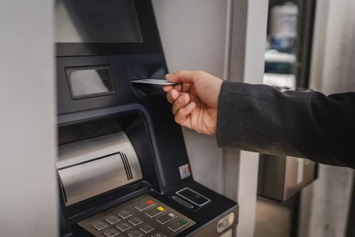 70 yıllık dev banka 51 şubesini kapatıyor