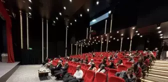 Atatürk Üniversitesi'nde 'Yeni Medya Çağında Yapay Zeka' konuşuldu