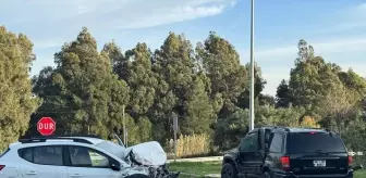 Aydın'da cip ile otomobilin çarpışması sonucu 3 kişi yaralandı