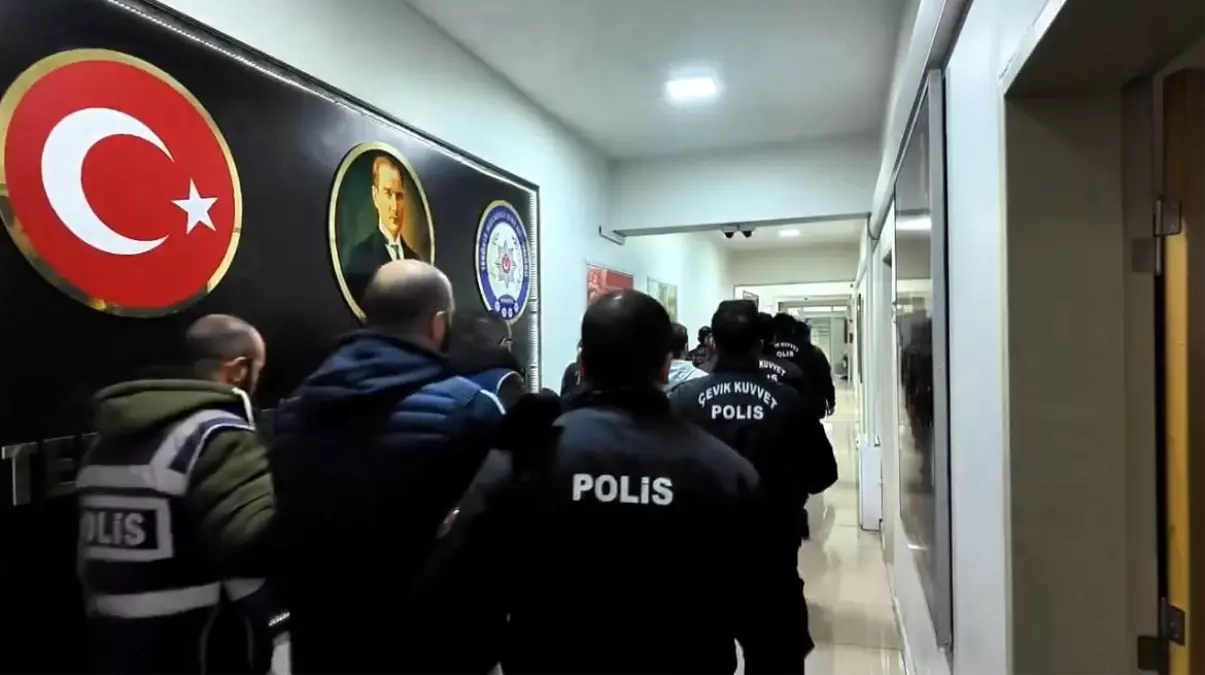 Bingöl merkezli terör operasyonunda 12 gözaltı