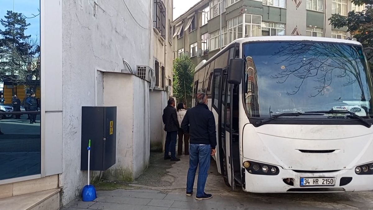 BÜYÜKÇEKMECE Adliyesi'nde Altın ve Gümüş Hırsızlığı Operasyonu: Gözaltı Sayısı 12'ye Yükseldi