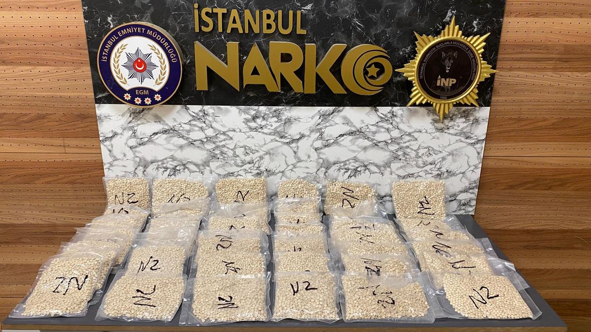 Esenyurt'ta uyuşturucu operasyonu: 133 bin adet hap ele geçirildi