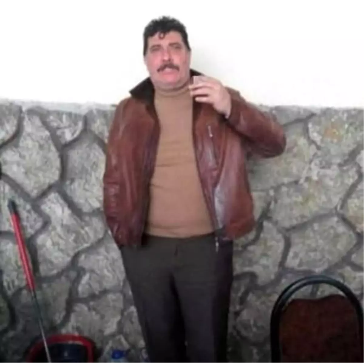 Fatih'te iş yeri sahibi kiracısı tarafından sokak ortasında silahla vuruldu