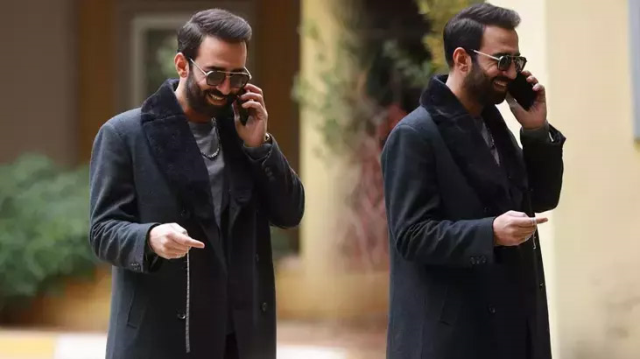 ferit kaya hayranlariyla fotograf cektirirken 19341411 6444 m