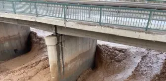 Irak'ın Salahaddin kentinde yoğun yağış nedeniyle köprü çöktü