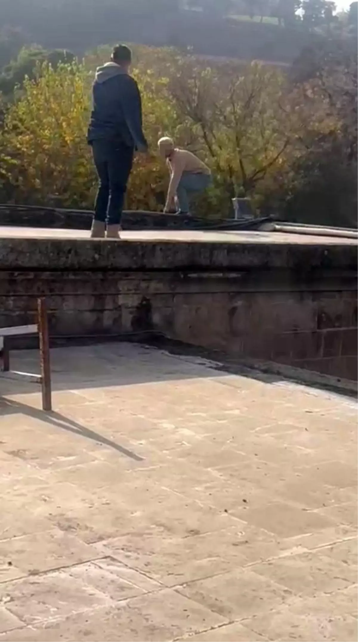 'İşten atıldım' diyerek Balıklıgöl'e atladı