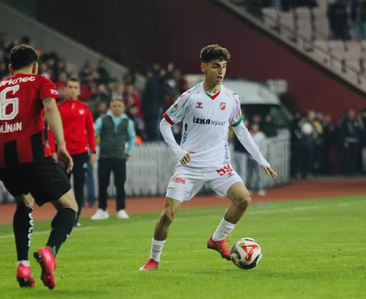 Karşıyaka'nın tesellisi Adem