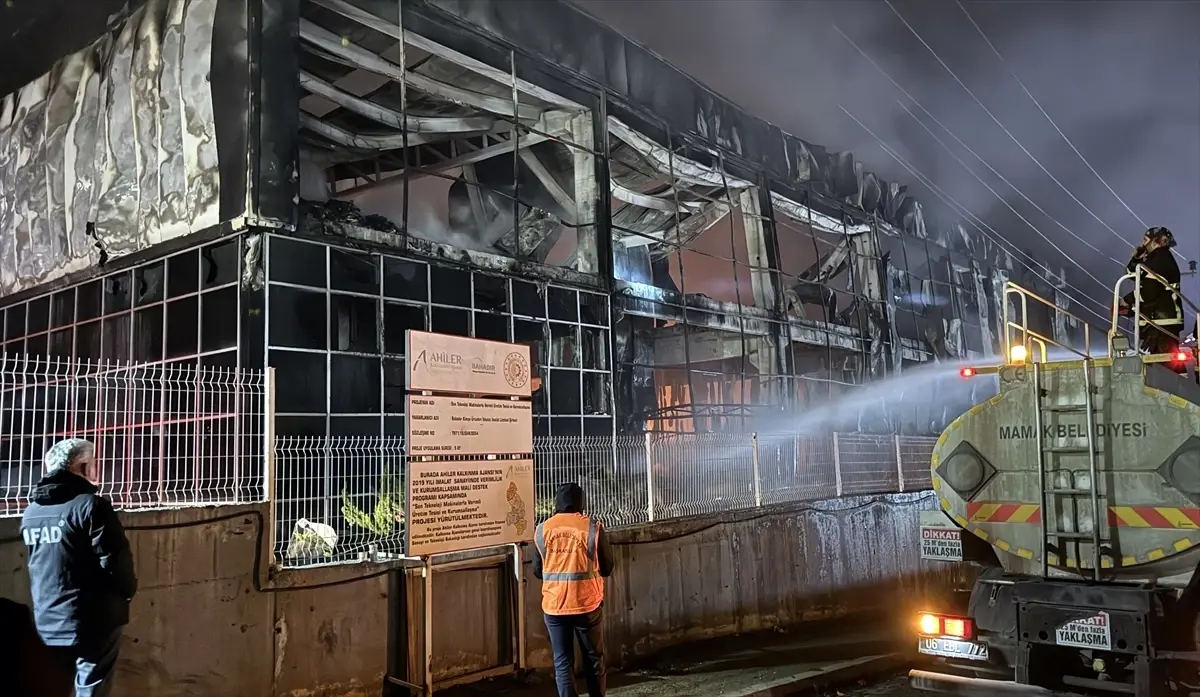 Kırıkkale OSB'de bir fabrikada çıkan yangın söndürüldü