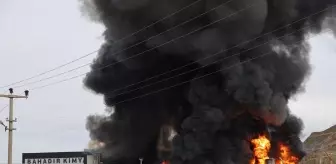 Kırıkkale OSB'de bir fabrikada çıkan yangına müdahale ediliyor