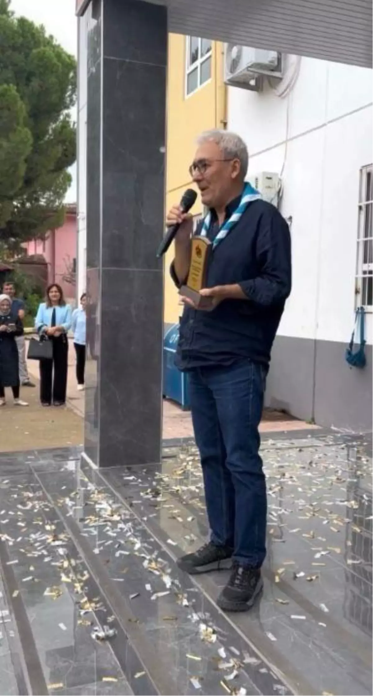 Osmaniye'de 35 yıllık meslek hayatı alkışlarla taçlandı