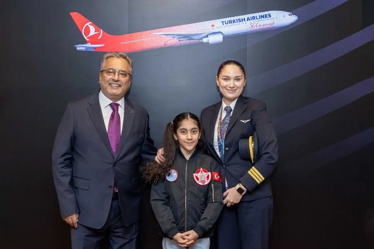 THY, TUSAŞ şehidi Ekici'nin kızının pilot koltuğuna oturma isteğini yerine getirdi