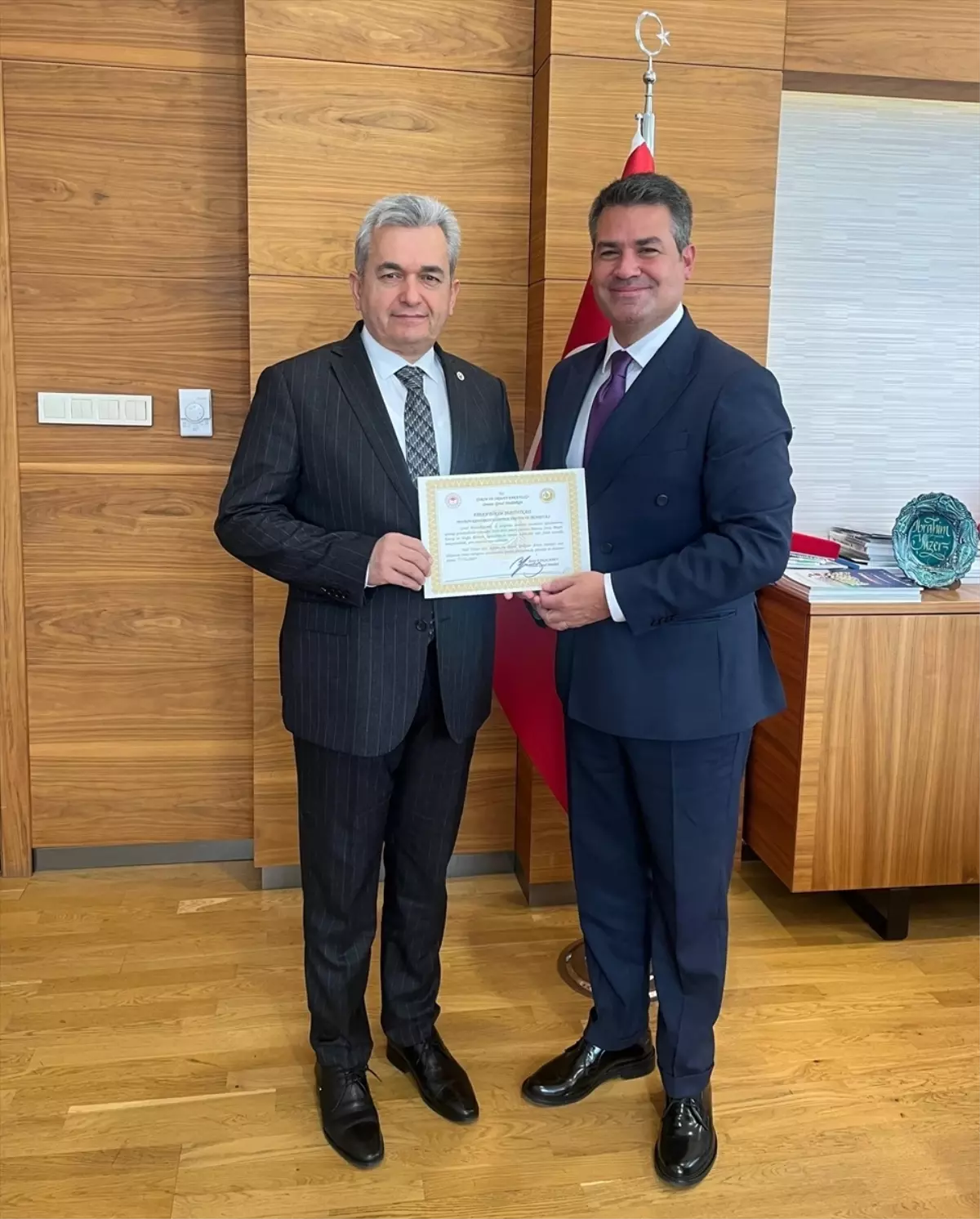 Yeniköy Kemerköy Enerji'nin ağaçlandırma çalışmalarına OGM'den takdir belgesi