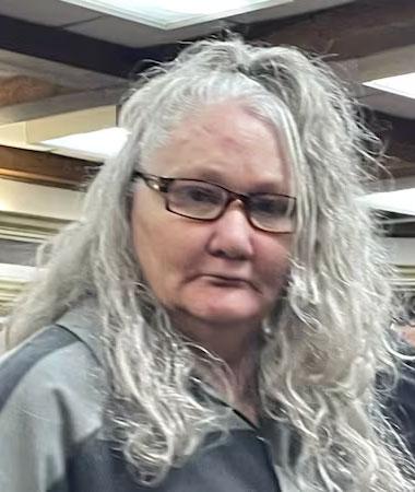 54 yaşındaki kadın, komşusunu öldürüp kanını içti 54 yaşındaki kadın, komşusunu öldürüp kanını içti