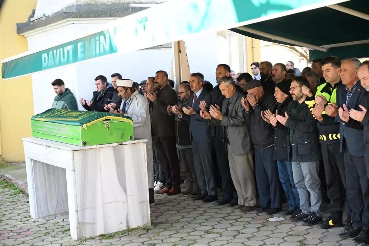 AA muhabiri Zobar'ın vefat eden babası Sedat Zobar son yolculuğuna uğurlandı