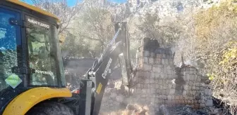 Adana'da evinde çıkan yangında 85 yaşındaki kadın hayatını kaybetti