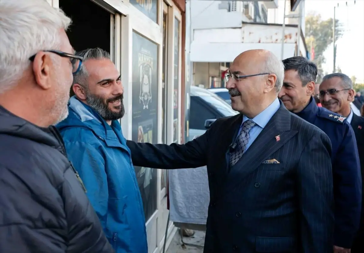 Adana Valisi Yavuz Selim Köşger, vatandaşlarla buluştu