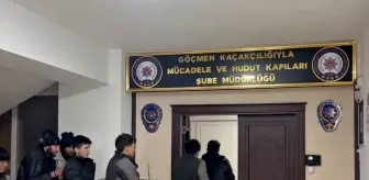 Ağrı Dağı kırsalında 11 düzensiz göçmen ve 3 göçmen kaçakçısı yakalandı