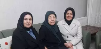 AK Parti Kadın Kolları MKYK Üyesi Yılmaz, Kıbrıs gazisi Tuna'nın ailesini ziyaret etti