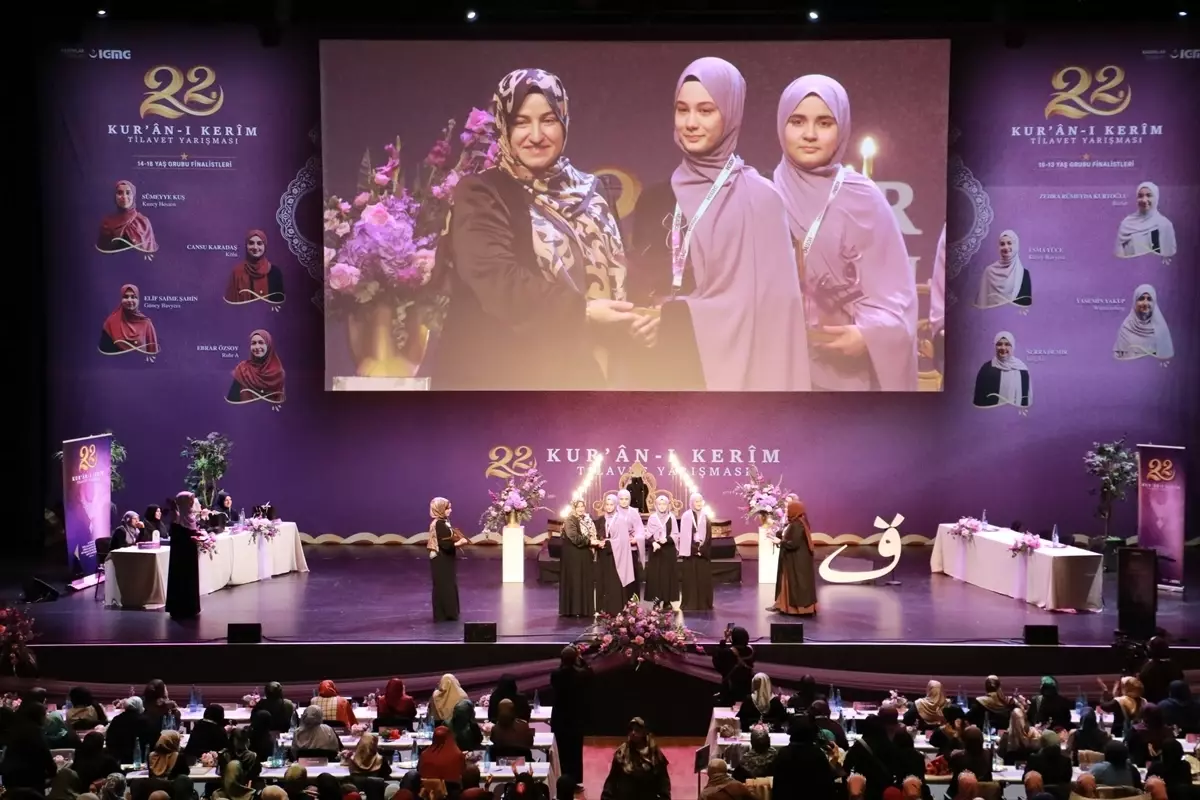 Almanya'da 'Kadınlar 22. Kur'an-ı Kerim Tilavet Yarışması' düzenlendi