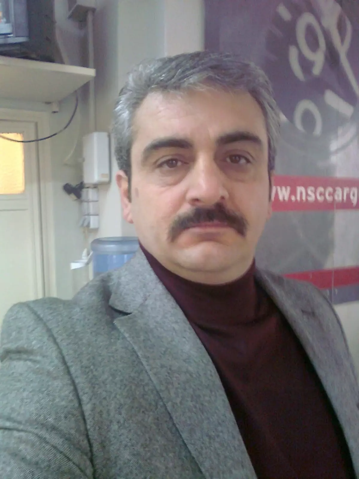 Arnavutköy'de temizlerken beton mikserine düşen şoför öldü; yakınları firma yetkilisi diye başkasına saldırdı