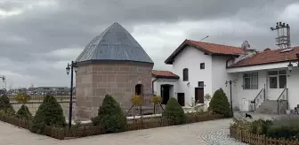 Ateşbaz-ı Veli Türbesi'nin türbedarları asırlardır 'tuz' ikramını sürdürüyor