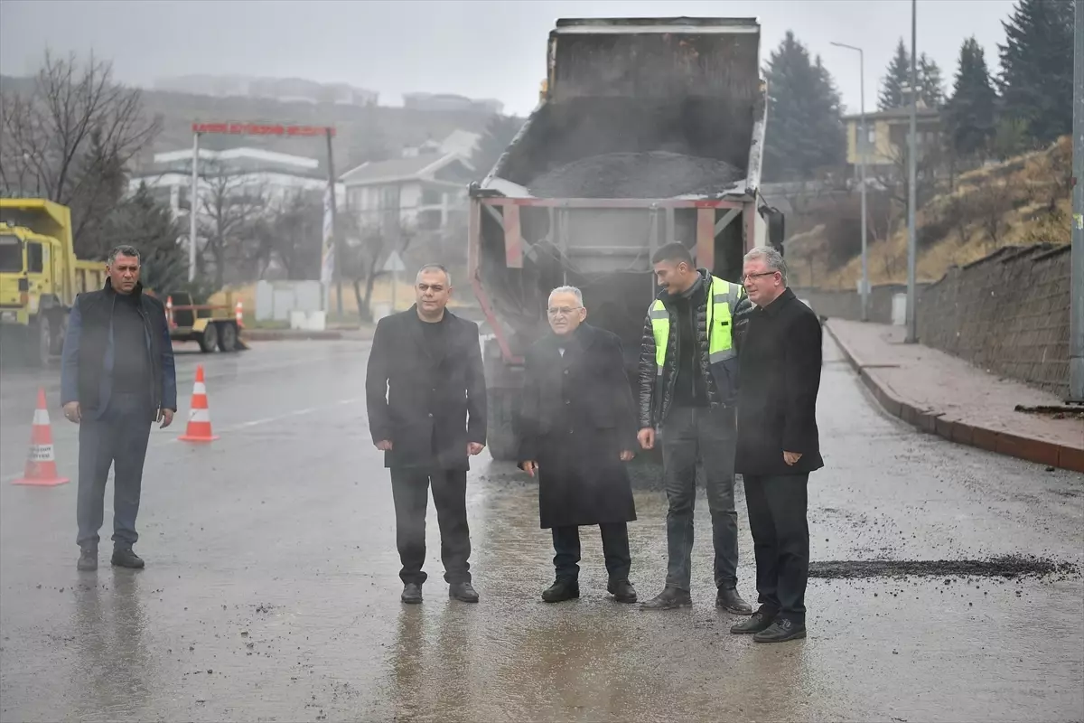 Başkan Büyükkılıç, Talas'ta altyapı ve üstyapı çalışmalarını inceledi