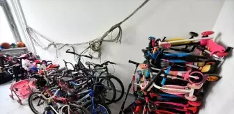 Başkentte toplu taşıma araçlarında unutulan eşyalar sahiplerini bekliyor