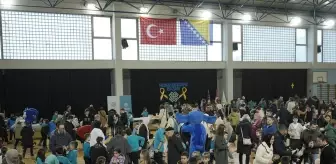 Bosna Hersek'teki Maarif Okullarındaki öğrenciler, kanserli çocuklar için kermes düzenledi
