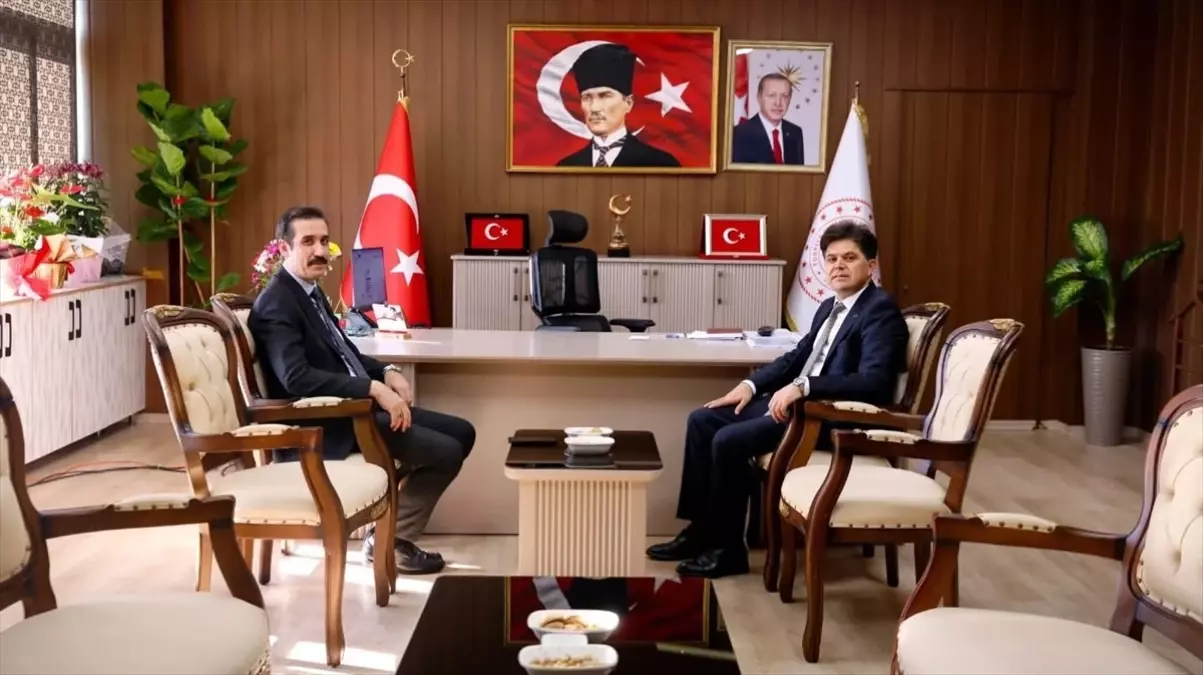 Bozyazı Kaymakamı Topsakaloğlu'ndan İl Milli Eğitim Müdürü Özdemirci'ye ziyaret