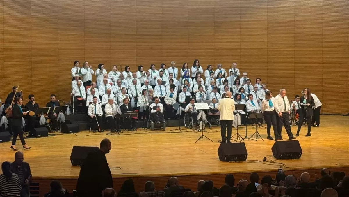 Bursa'da '7'den 70'e Türkülerle Hep Birlikte' konseri düzenlendi