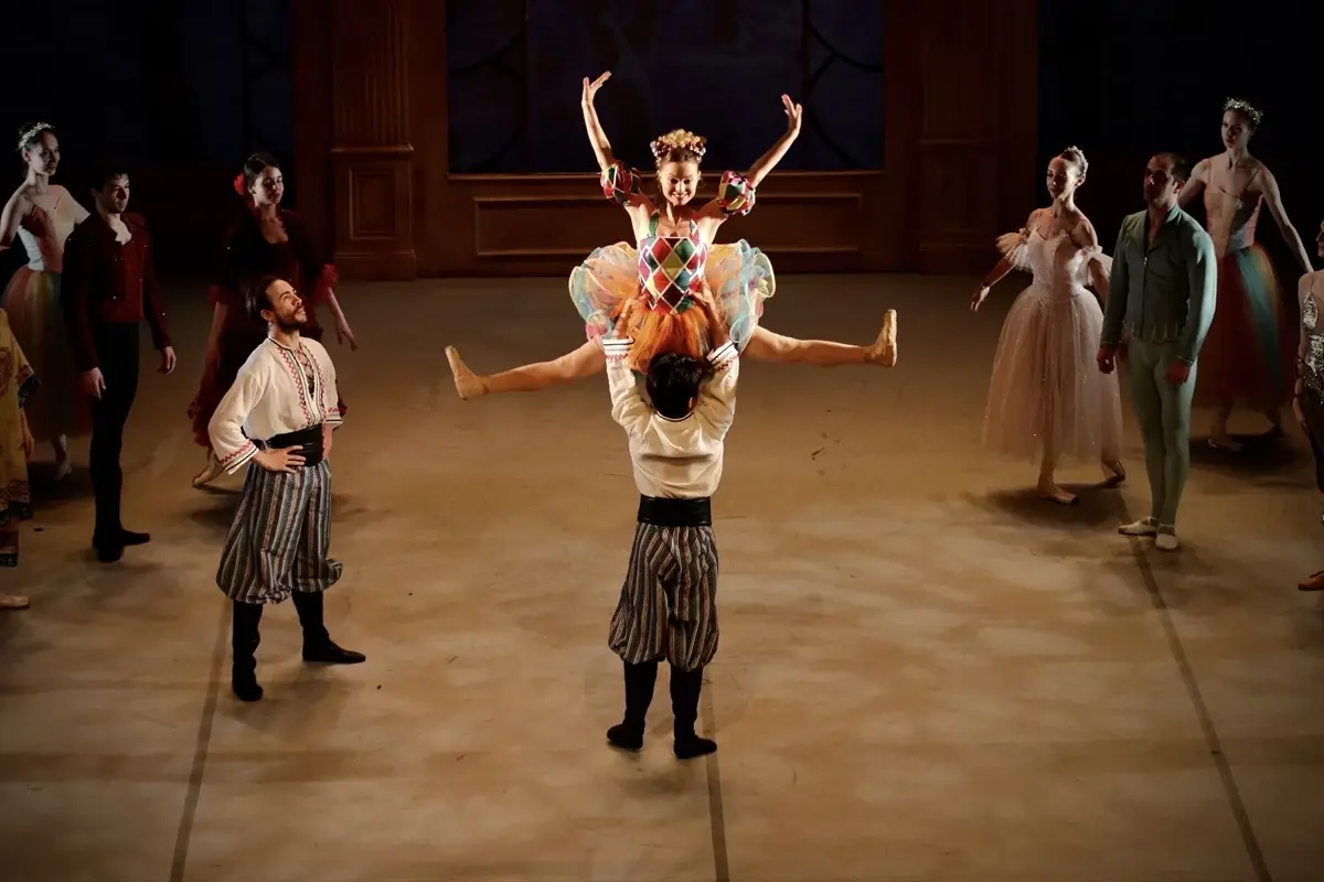 Çaykovski'nin 134 yıllık ölümsüz eseri 'Fındıkkıran' balesi prömiyere hazır