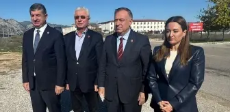 CHP Genel Başkan Yardımcısı Zeybek, Muhittin Böcek'i cezaevinde ziyaret etti