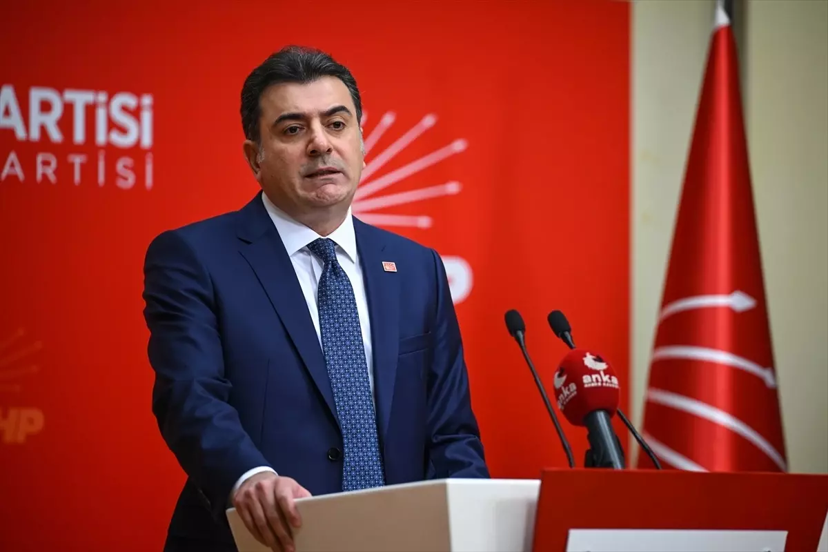 CHP Sözcüsü Emre, basın toplantısı düzenledi Açıklaması