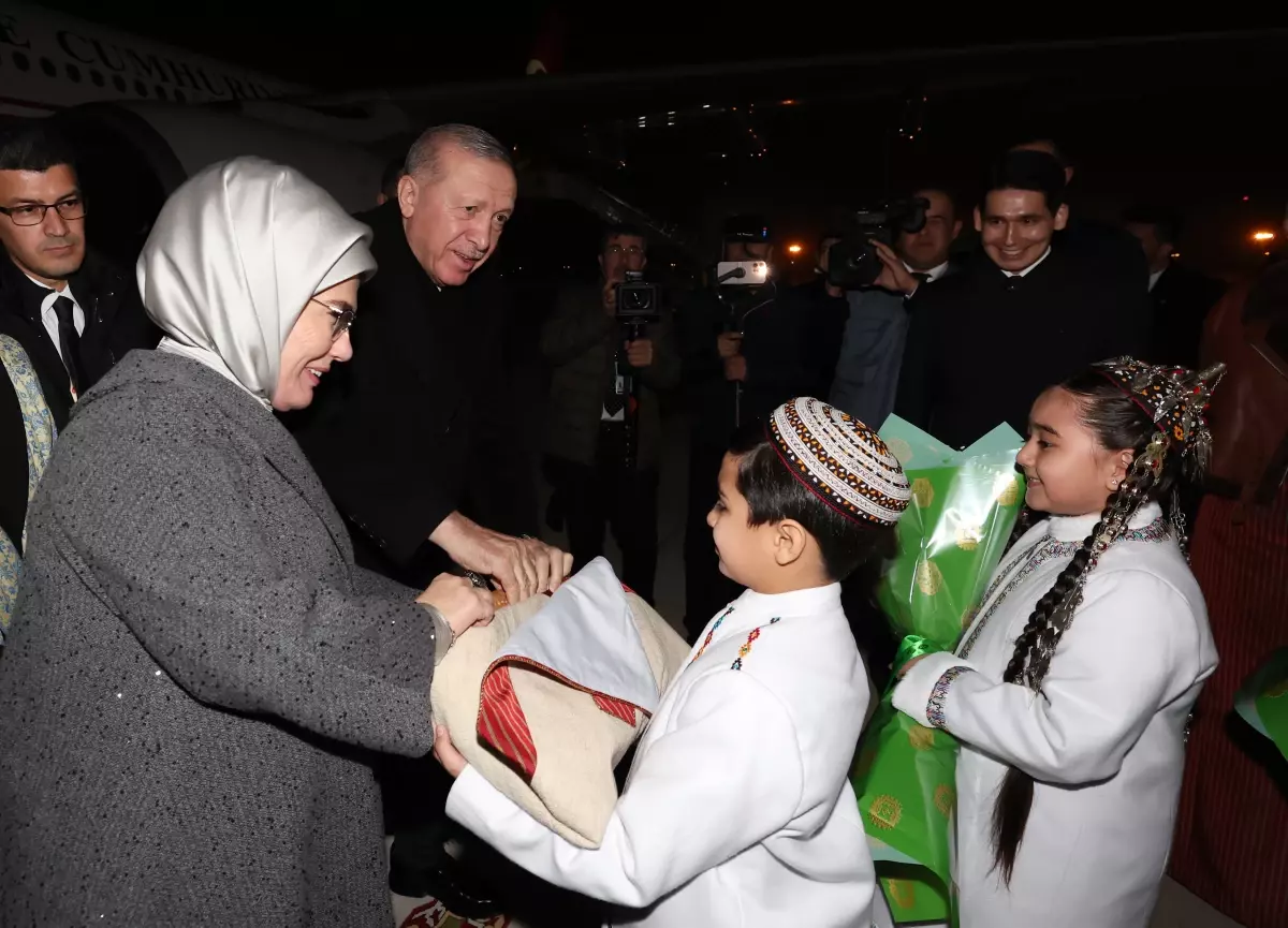 Cumhurbaşkanı Erdoğan, Türkmenistan'a gitti