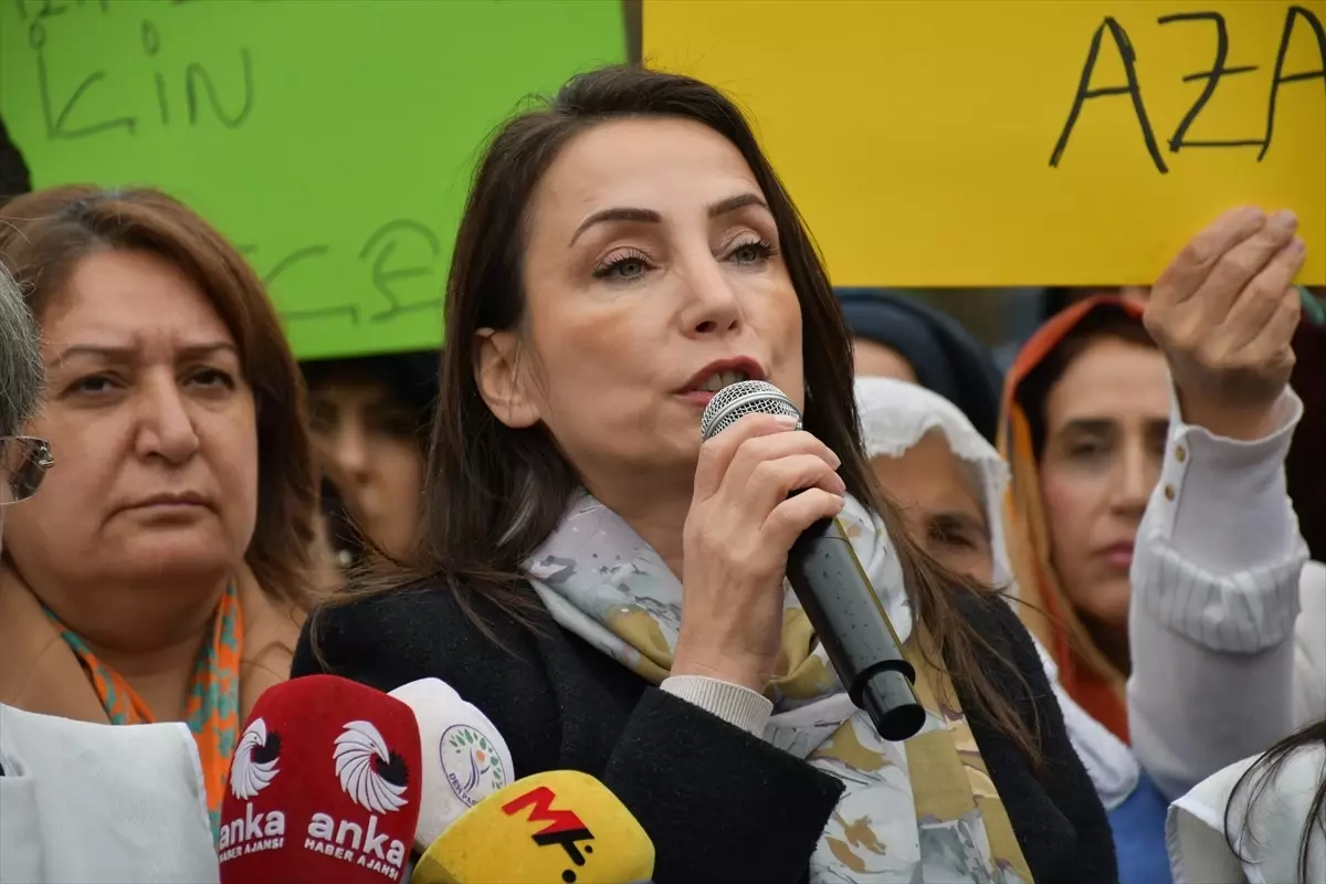 DEM Parti Eş Genel Başkanı Hatimoğulları, Batman'da yürüyüşe katıldı