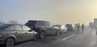 Edirne'de 10 aracın karıştığı zincirleme trafik kazasında 7 kişi yaralandı
