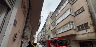 Elazığ'da 4 katlı boş binada çıkan yangın söndürüldü