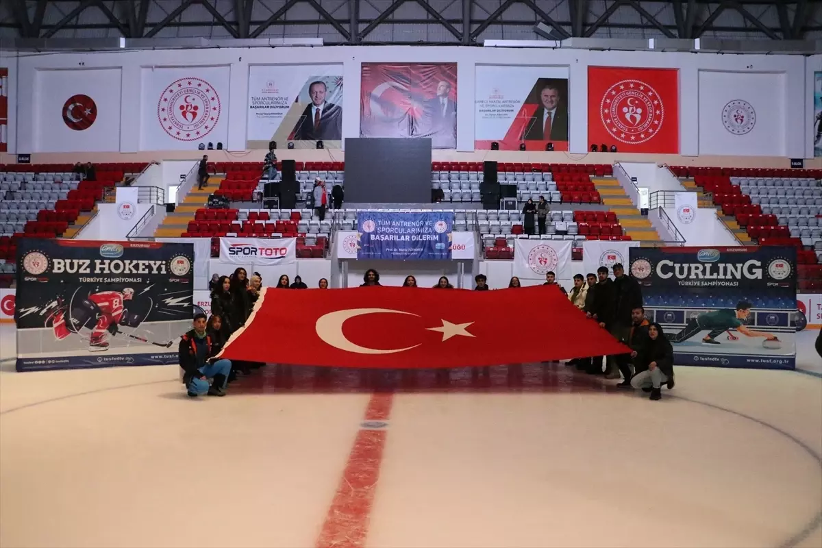 Erzurum'da Buz Hokeyi Kış Spor Oyunları'nın açılışı yapıldı