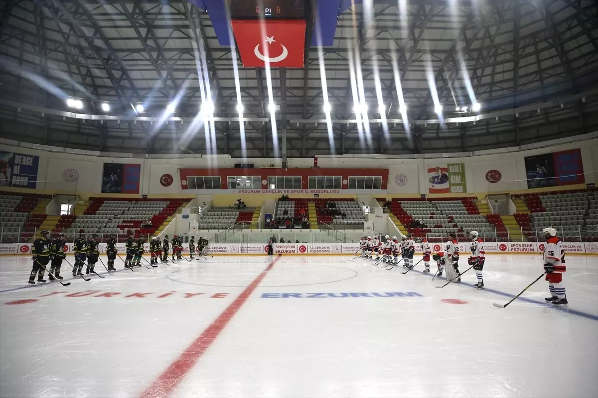 Erzurum'da Buz Hokeyi Kış Spor Oyunları sona erdi