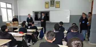 Espiye'de lise öğrencilerin Kur'an-ı Kerim hediye edildi