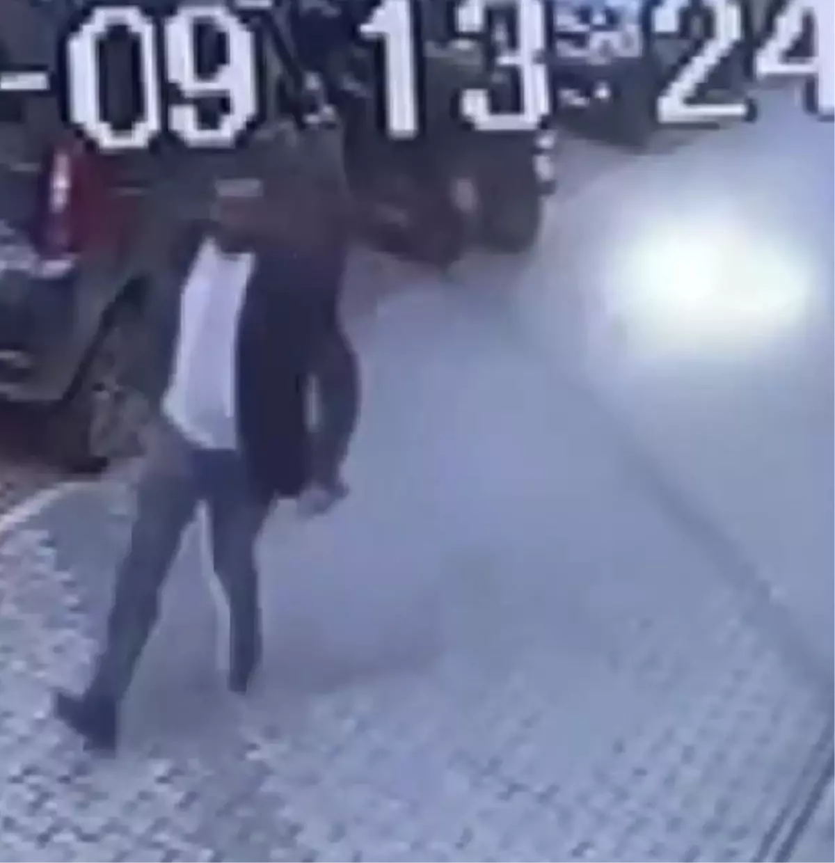 Fatih'teki kiracının ev sahibini öldürdüğü silahlı saldırı kamerada