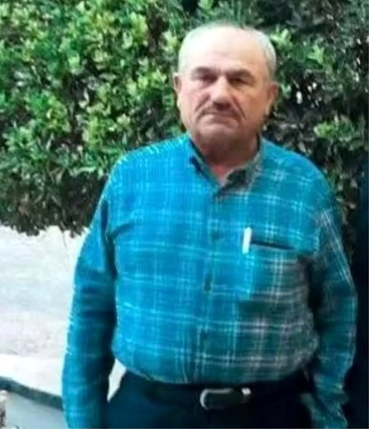 Geri manevra yapan araç yaşlı adamın sonu oldu