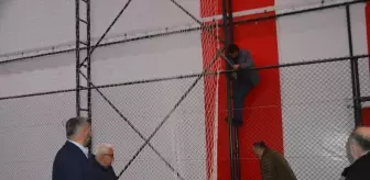 Havza'da suni çim saha Samsun Büyükşehir Belediyesi tarafından yenileniyor