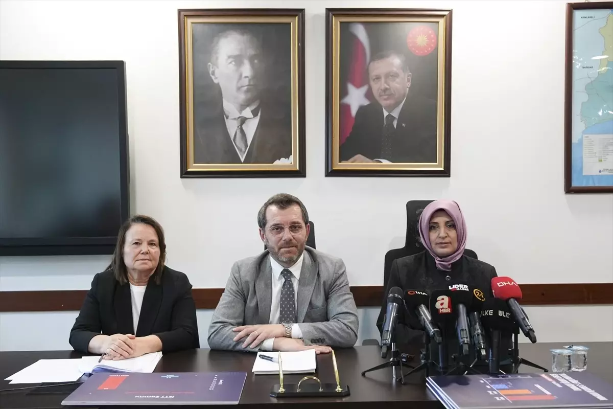 İBB Meclisinin AK Parti grubu birçok kalemde yapılan zamlara tepki gösterdi